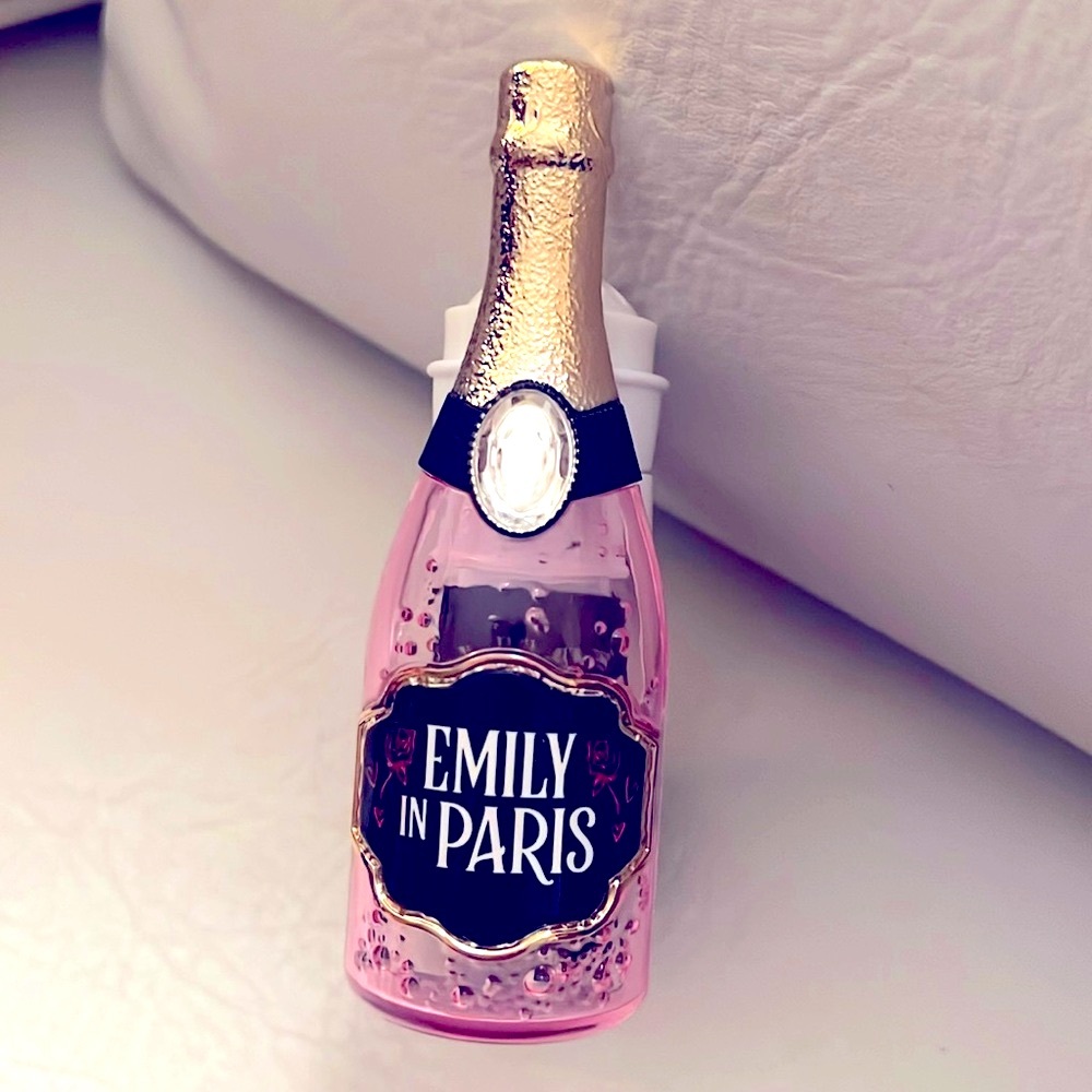 Emily In Paris Scent Control Champagne Nightlight!